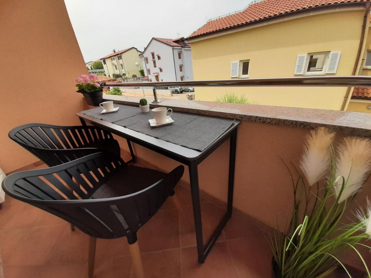 Apartment Rose Malinska Exterior foto